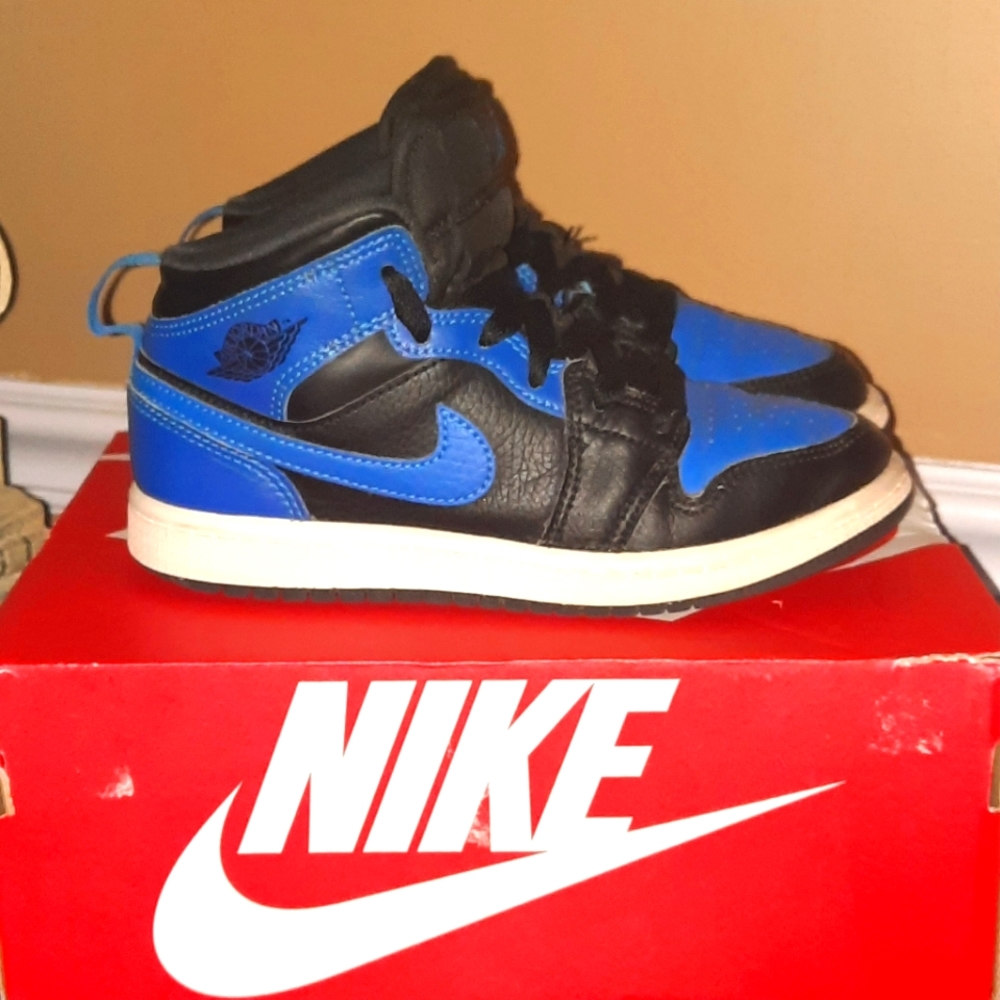 Air Jordan 1 Mid